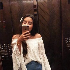 Meet your Posher, Chloe